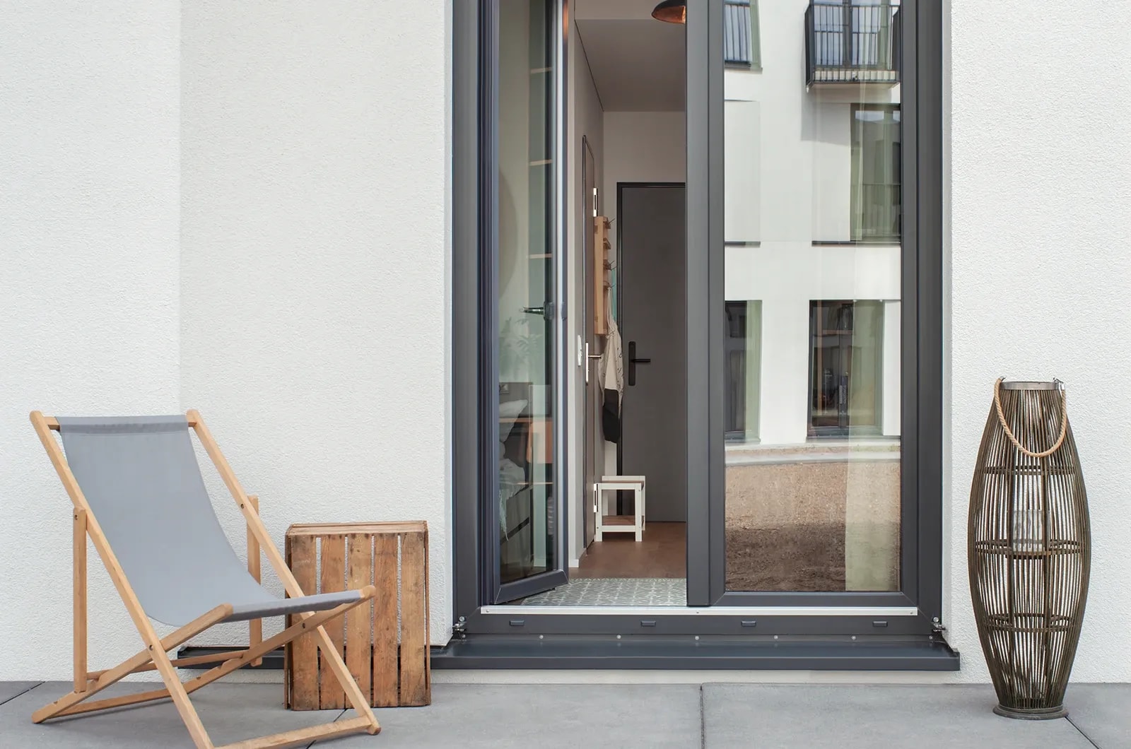 CAB Classic Patio Balcony Apartment