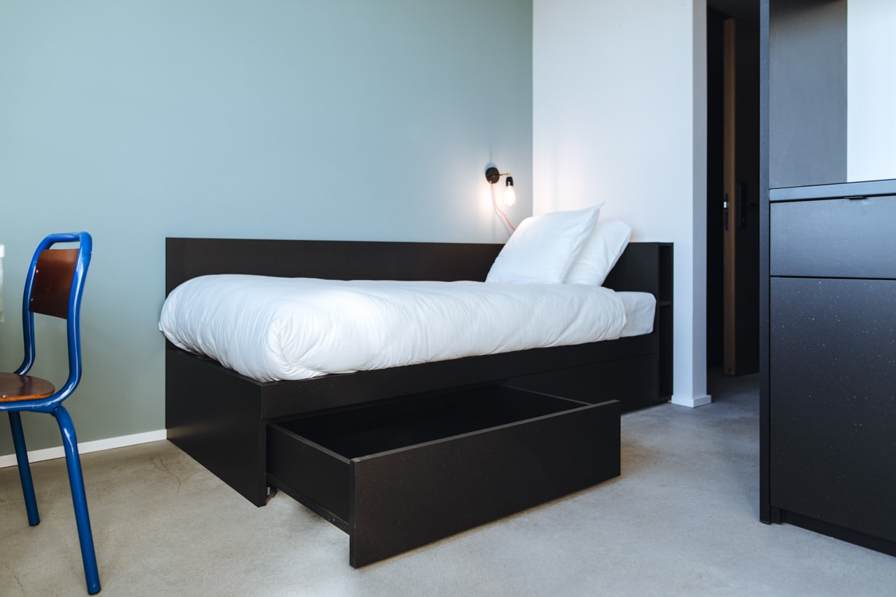 Picture category Classic room Neon Wood