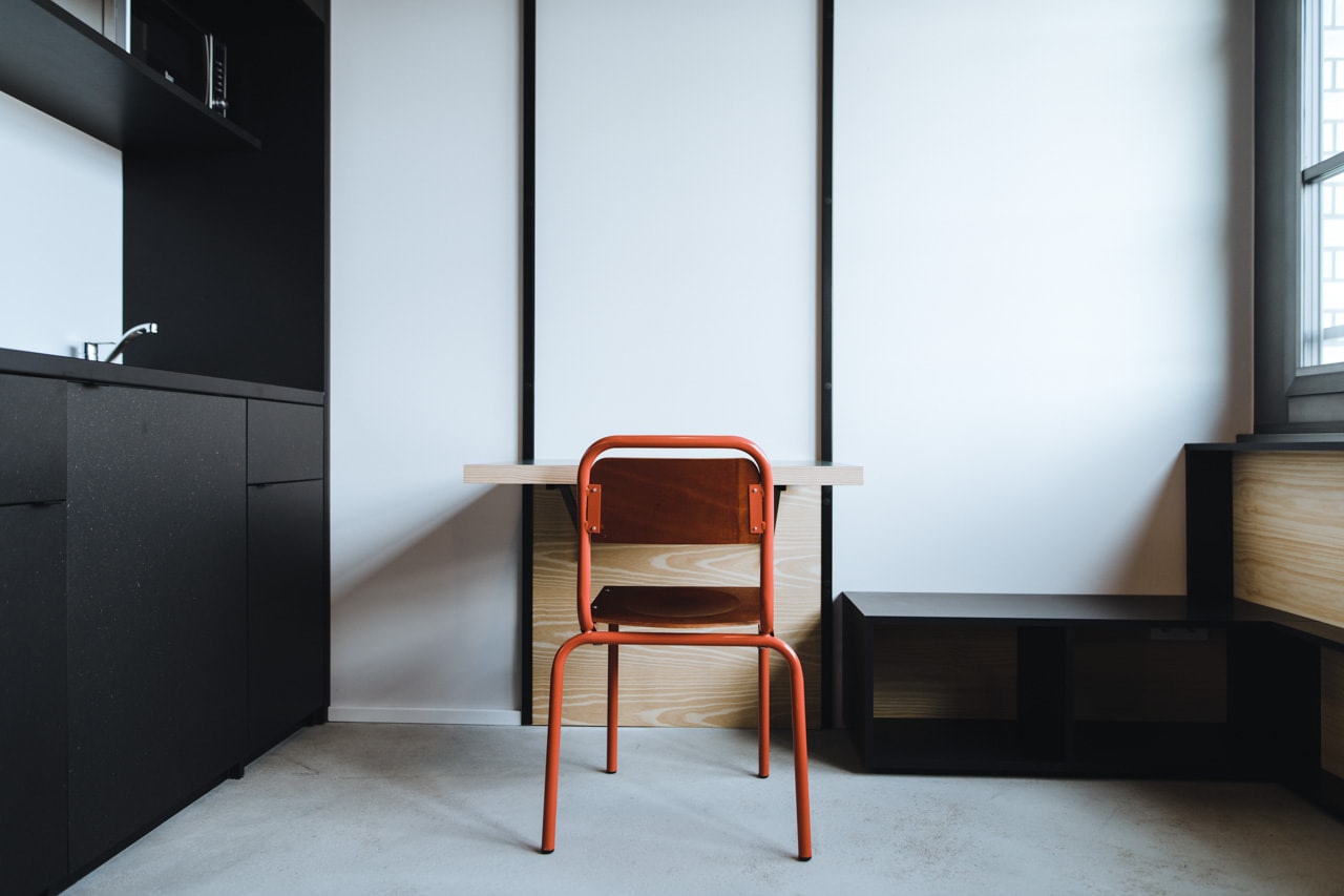 Picture category Classic room Neon Wood